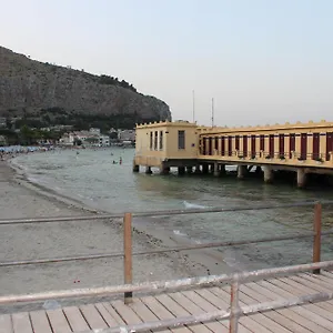 Stazione , Palermo Italia